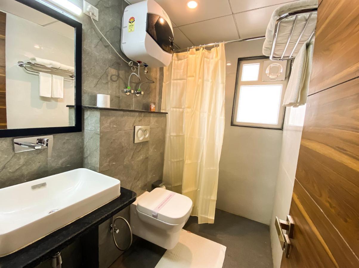 Sky Hotel 3*