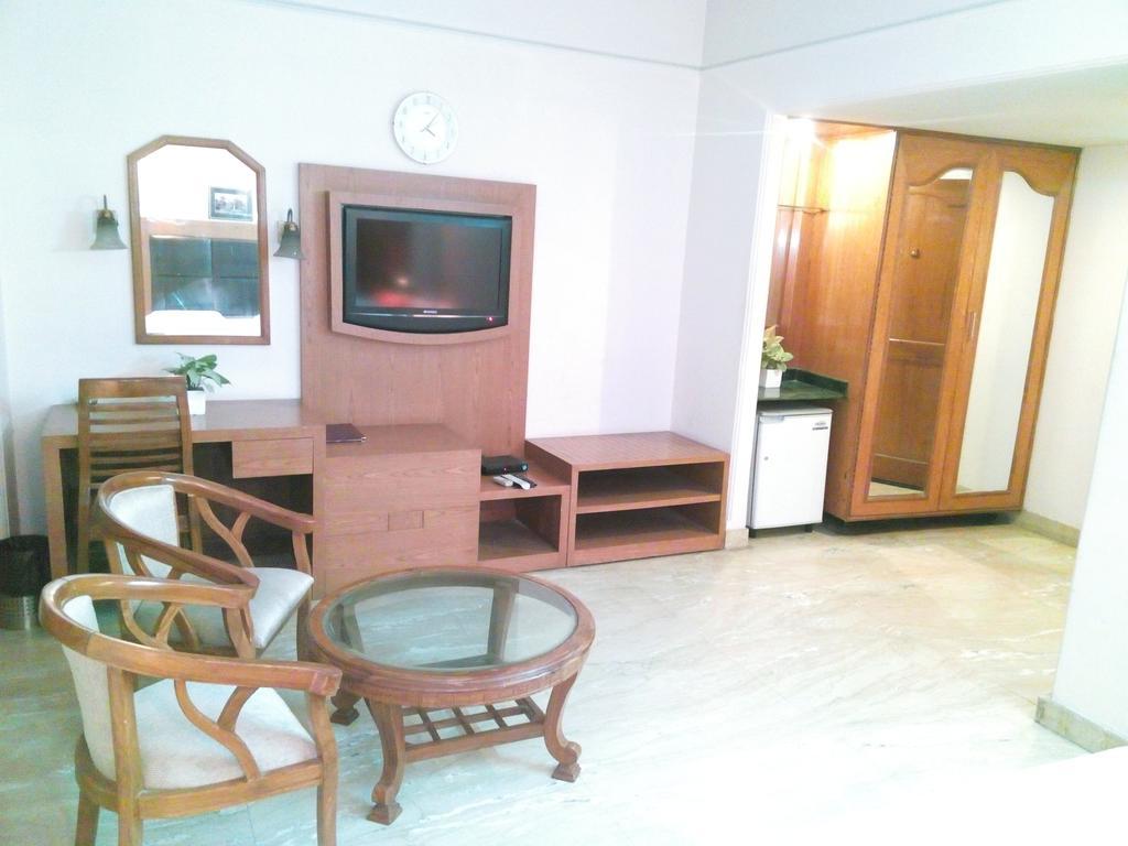 Queens Residency Hotel 3*