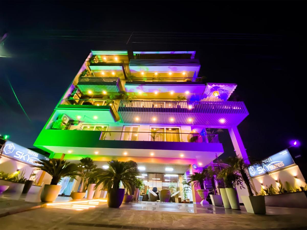 Hotel Sky