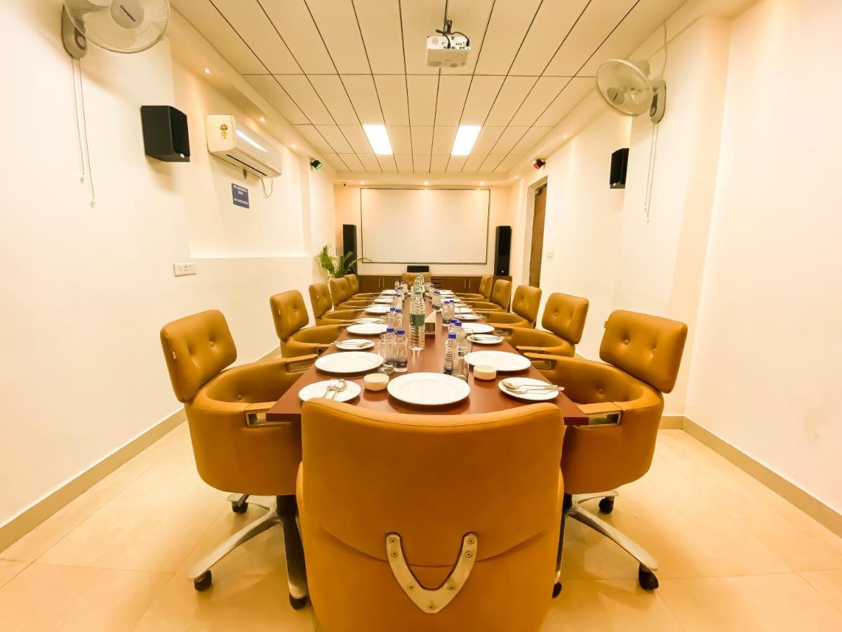 Hotel Sky Gurgaon