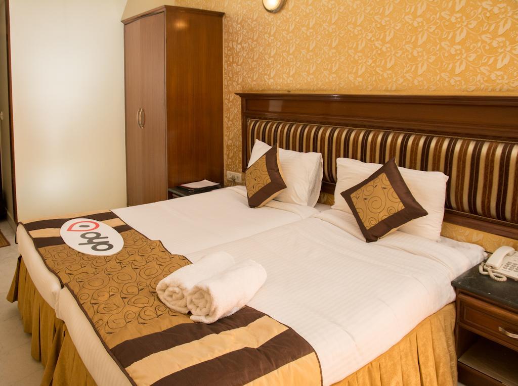 Oyo Cyber Guest house Gurgaon