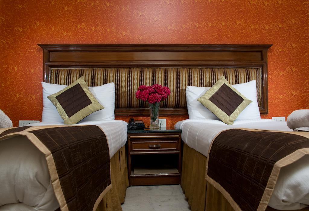 Oyo Cyber Guest house