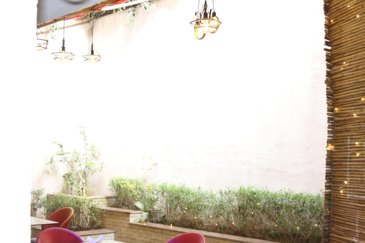 Lime Tree Sushant Lok Sector 29 Next To Iffco Chowk Metro Hotel