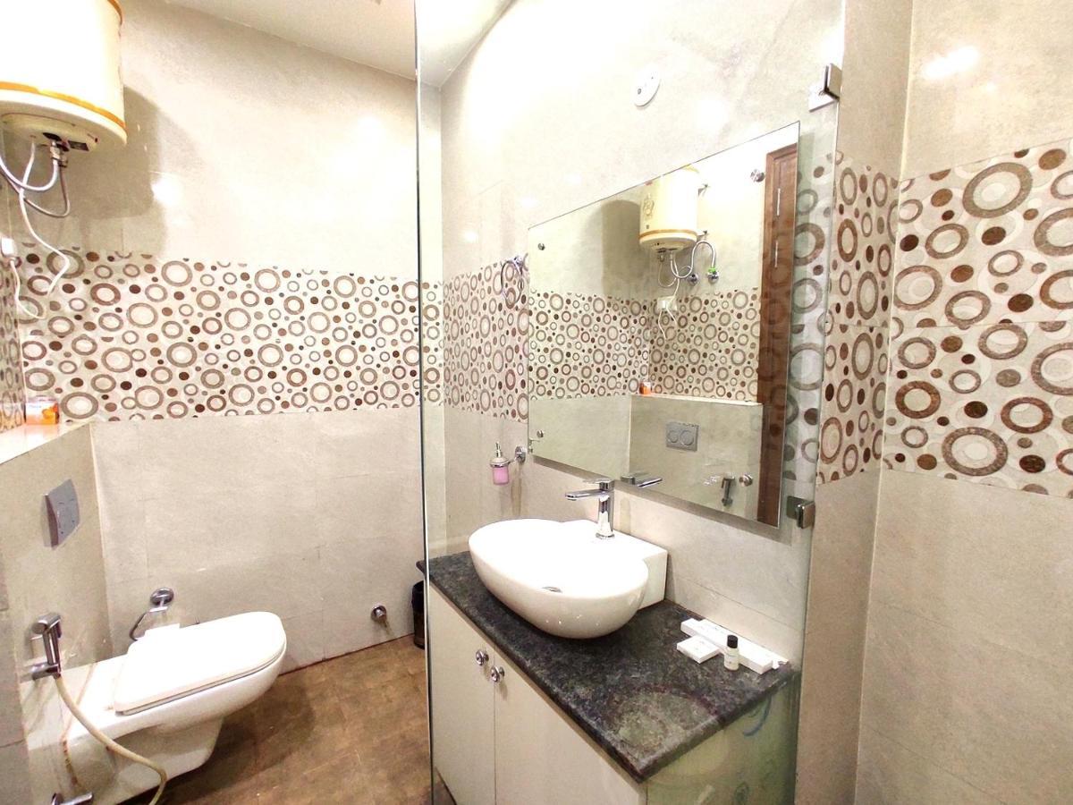 Hotel When In - Opposite To Artemis Hospital Gurgaon