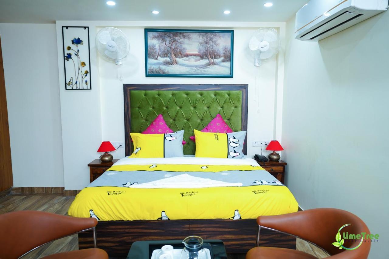 Hotel Lime Tree Near 32nd Avenue Sector 29 3*