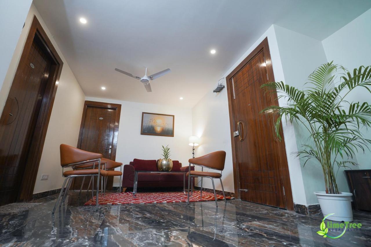 Hotel Lime Tree Near 32nd Avenue Sector 29 3*