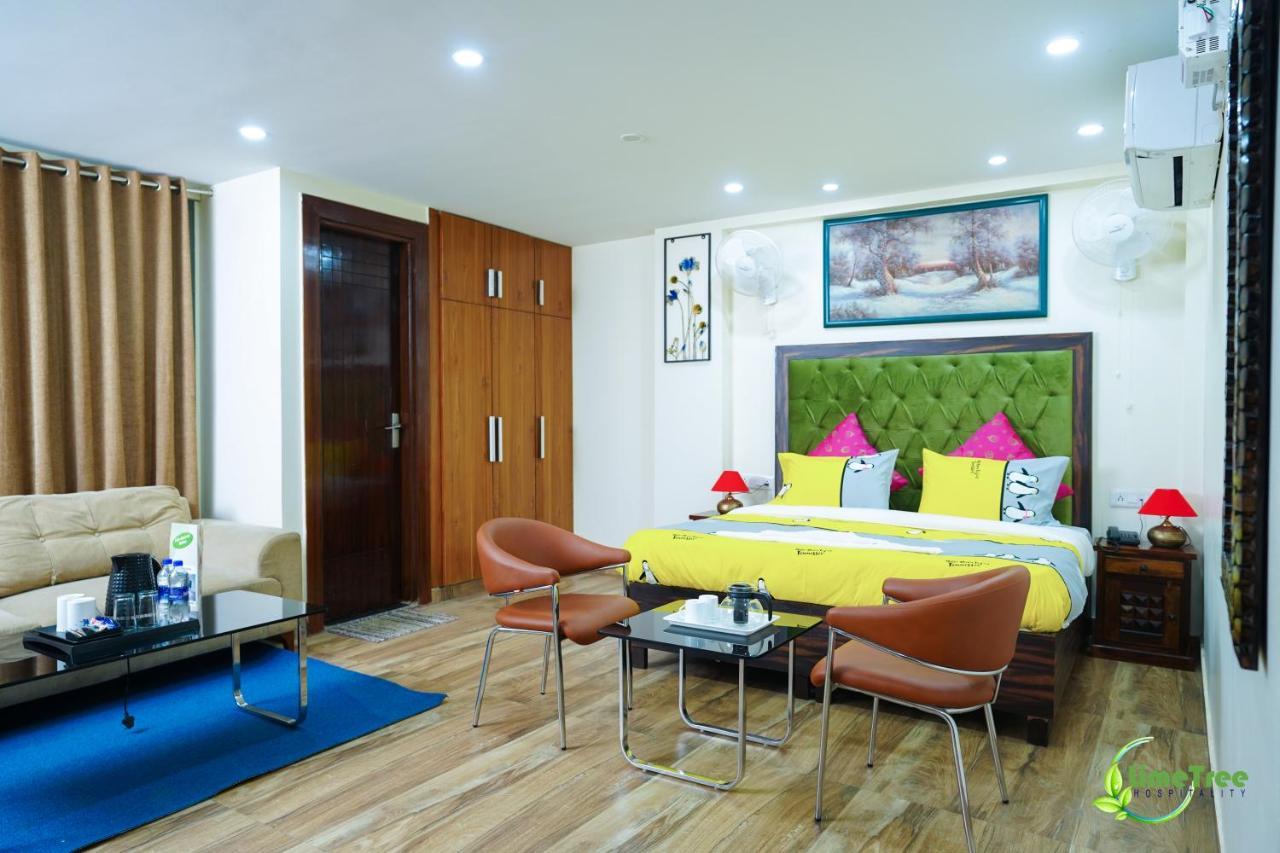 Lime Tree Near 32nd Avenue Sector 29 Hotel 3*