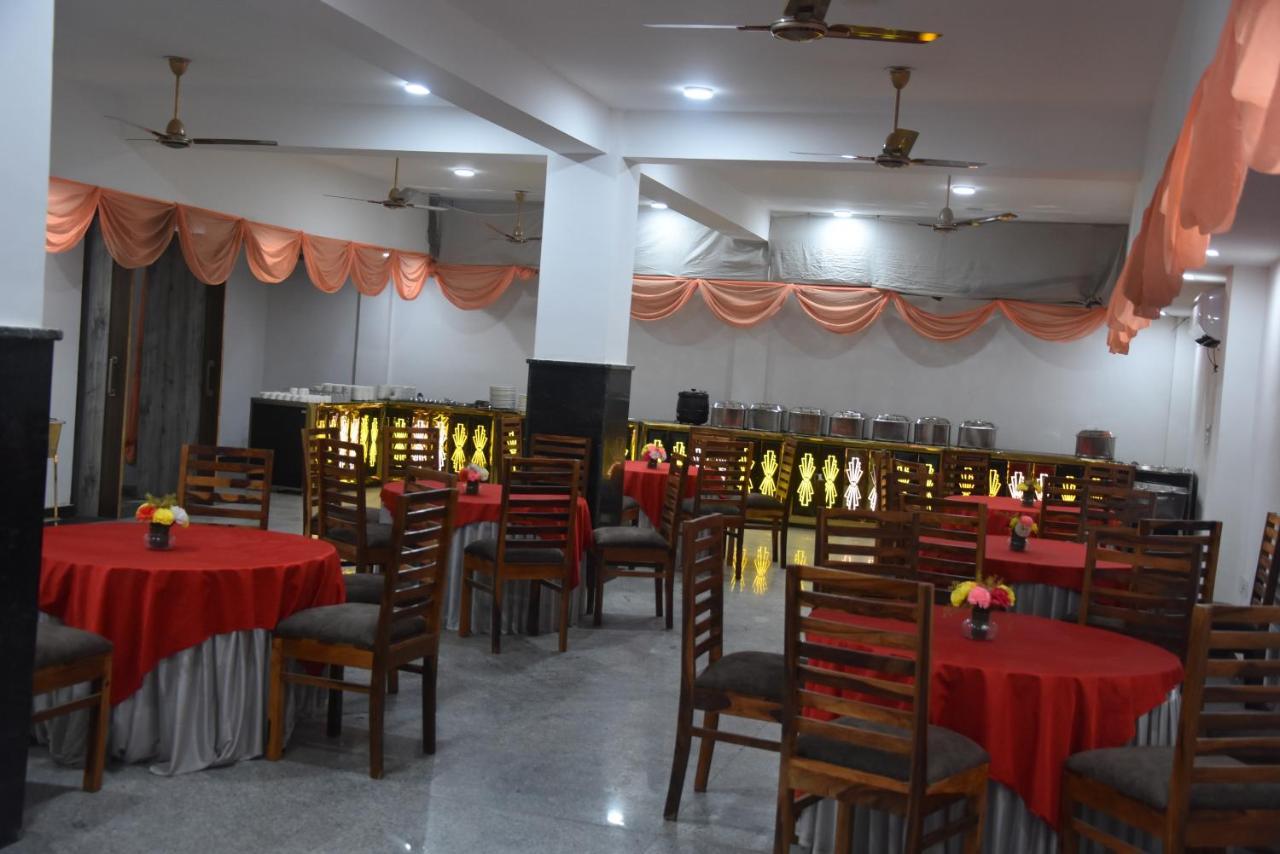 Hotel De Luxe Basai Road Gurgaon