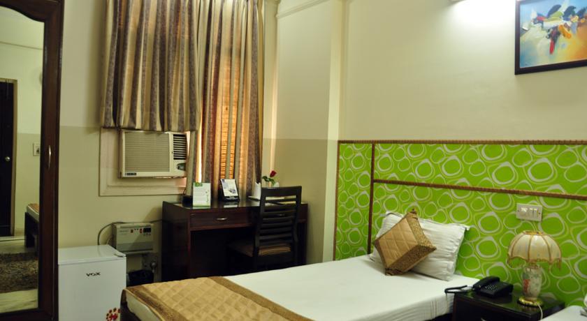 Oyo 303 The Blooms Bed & Breakfast 3*