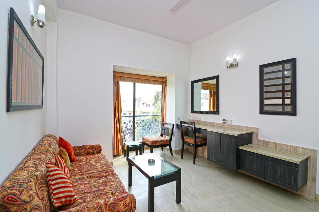 Hotel Silverkey Executive 20016 Huda Centre Gurgaon