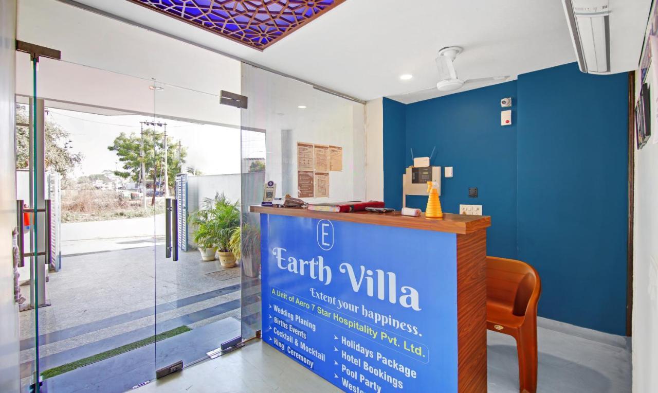 Itsy By Treebo - Earth 3* Gurgaon