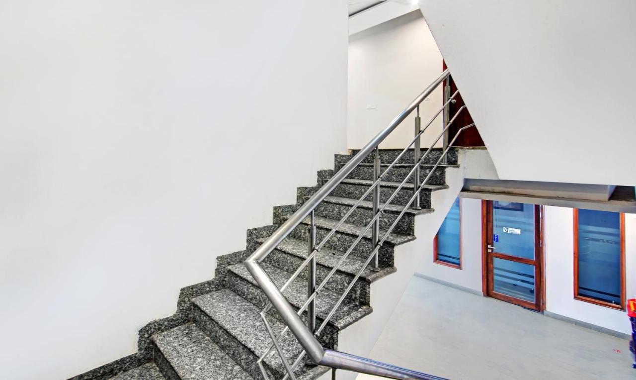 Hotel Itsy By Treebo - Earth Gurgaon