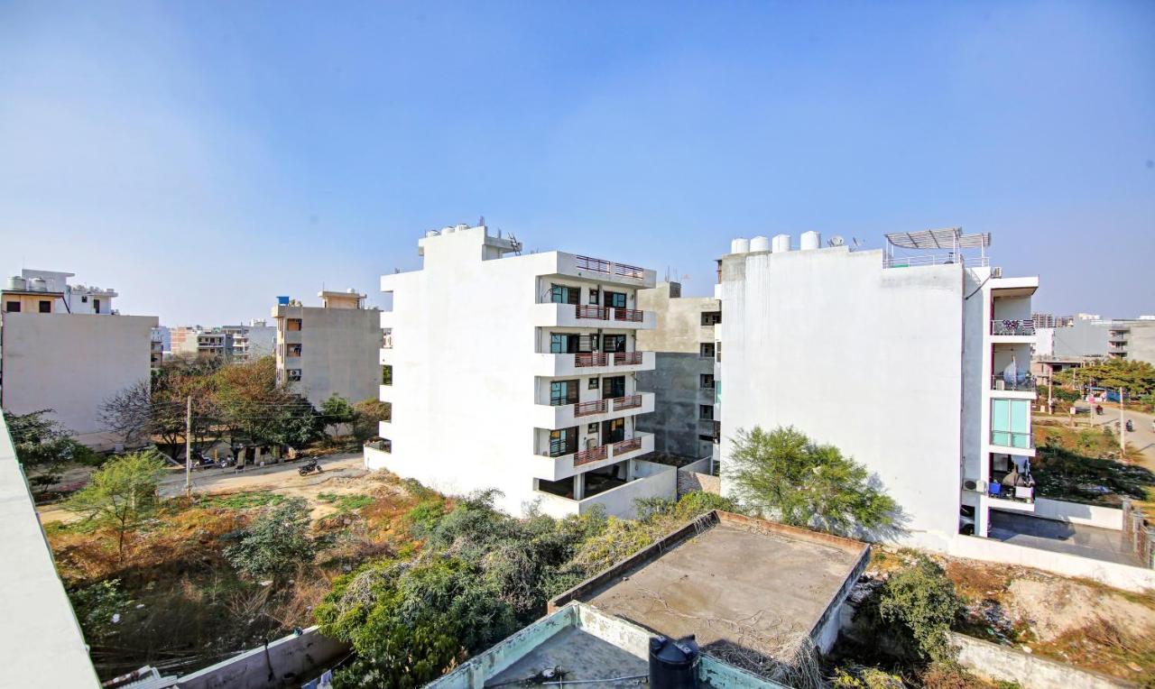Itsy By Treebo - Earth Gurgaon