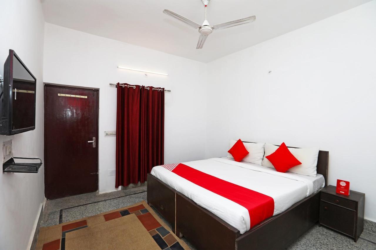 Oyo 36700 Moonlight Residency 3*