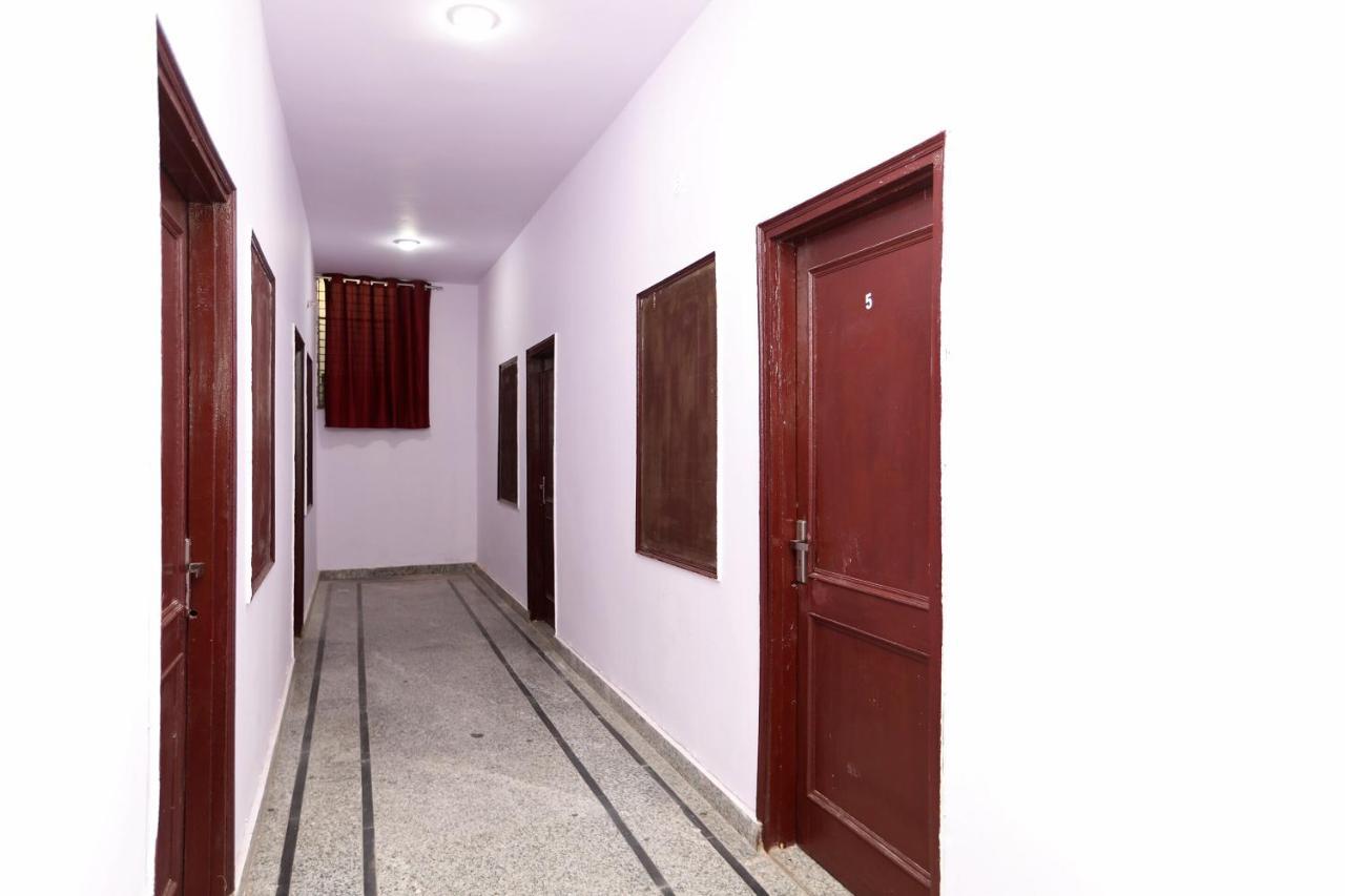 Hotel Oyo 36700 Moonlight Residency Gurgaon