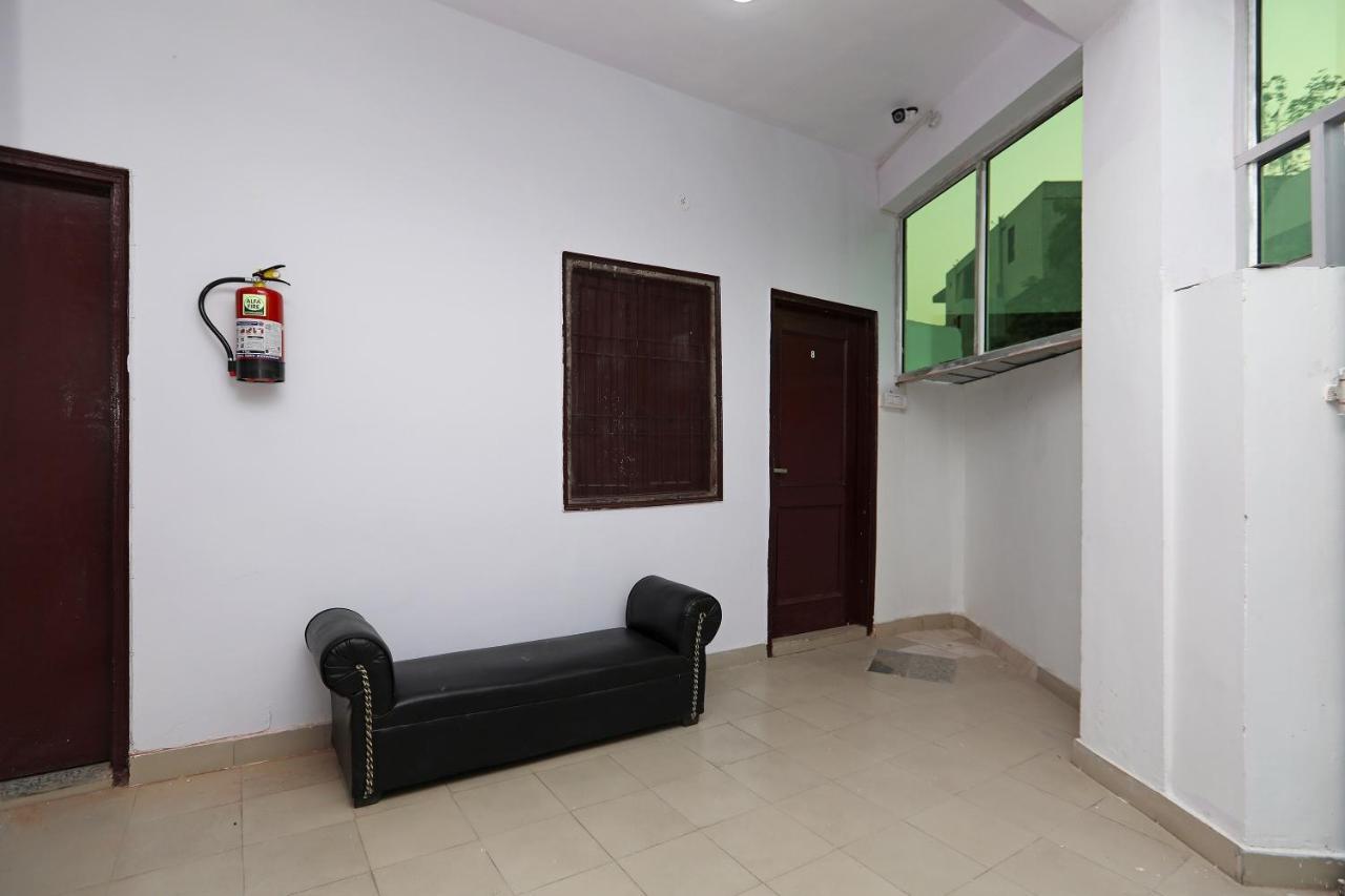 Hotel Oyo 36700 Moonlight Residency 3*