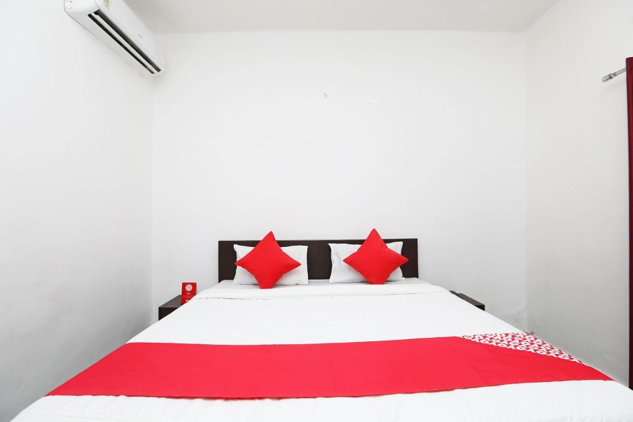 Oyo 36700 Moonlight Residency Gurgaon