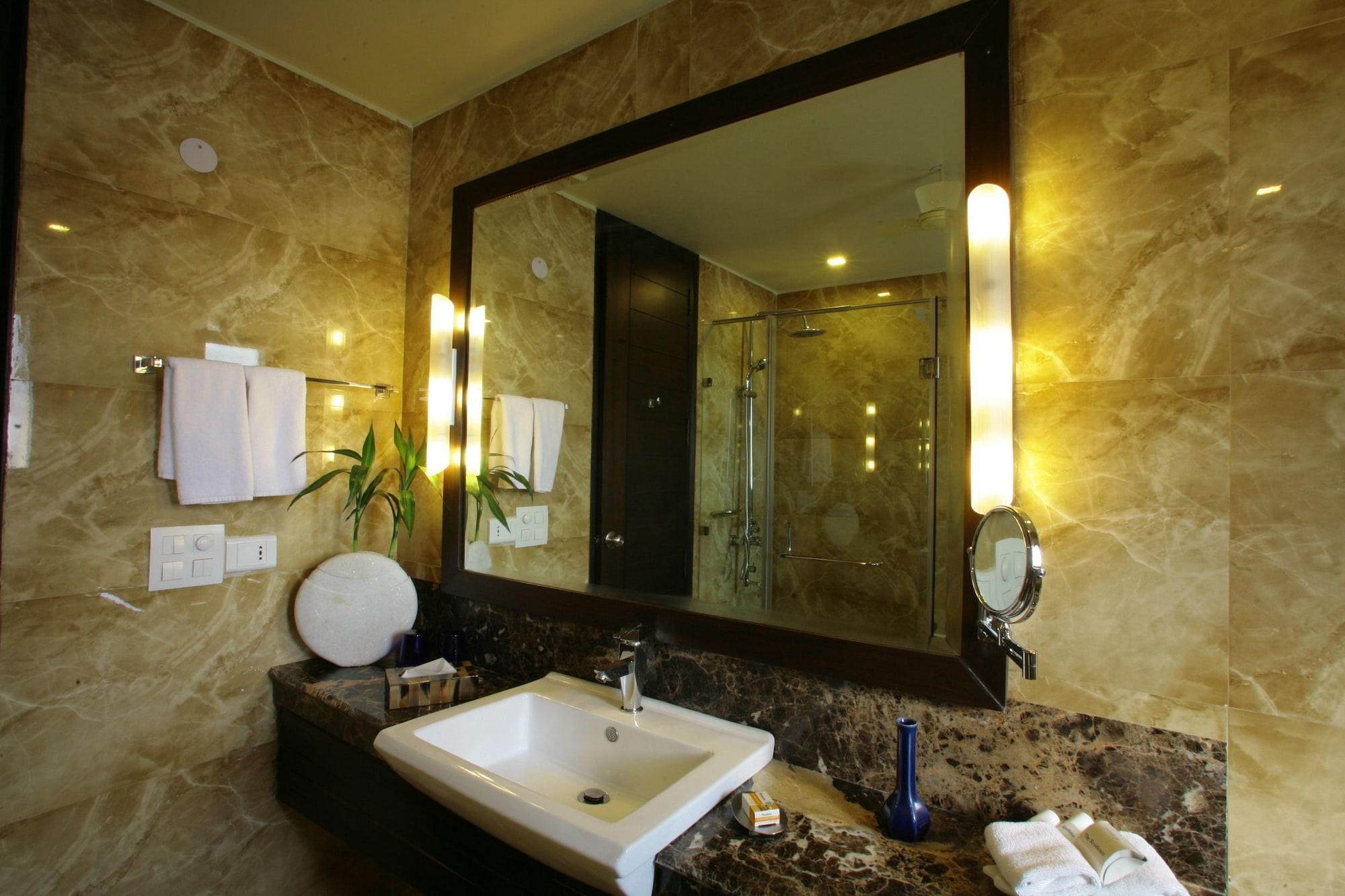 ​justa 4* Gurgaon