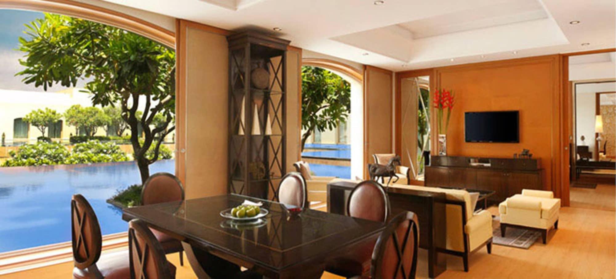 Hotel Trident 5*