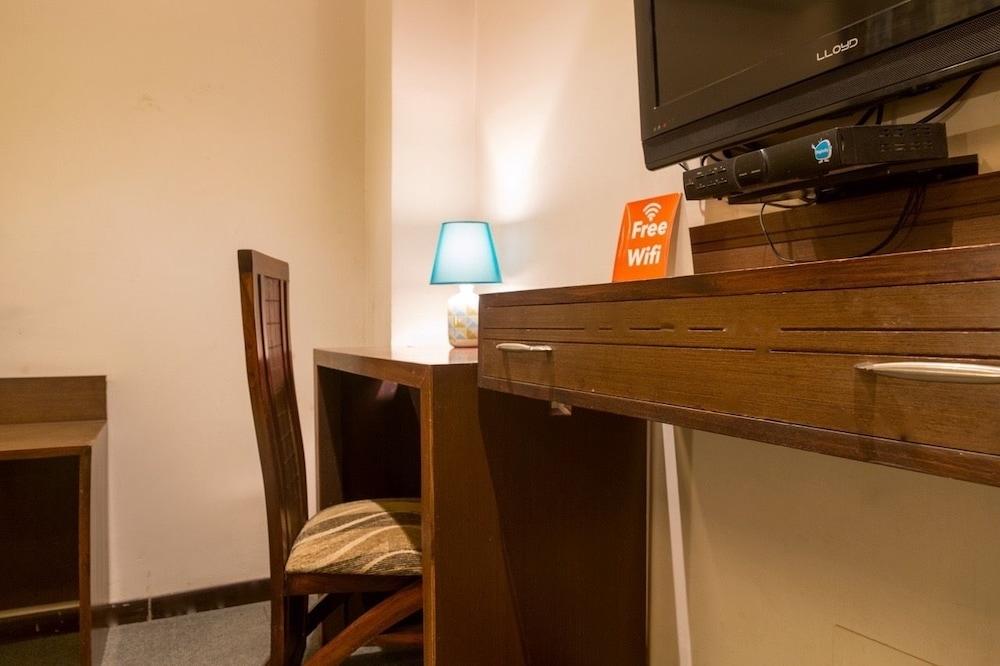 Premier - Golf Course Road ,gurgaon Hotel