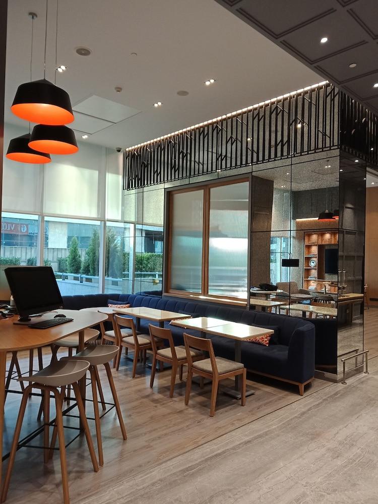 Express Gurugram Sector 50 By Ihg 4*