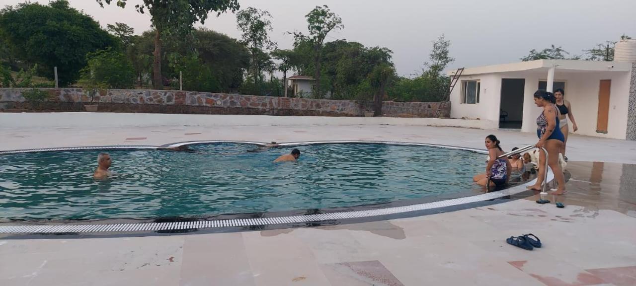 Aravali Hill View Estate Farm stay *