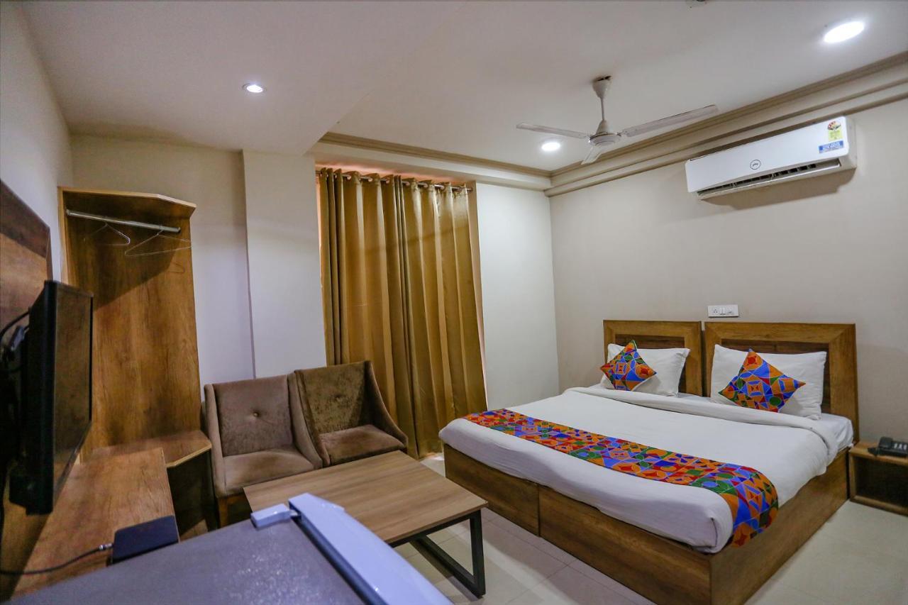 Collection O Paradise Franchisee Near Appu Ghar Hotel 3*
