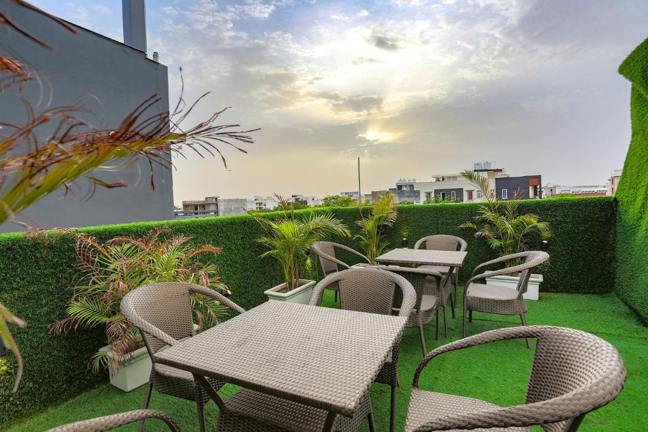 Collection O Paradise Franchisee Near Appu Ghar Hotel Gurgaon