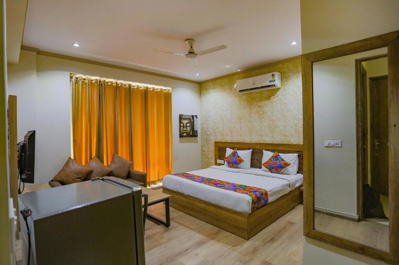 Collection O Paradise Franchisee Near Appu Ghar