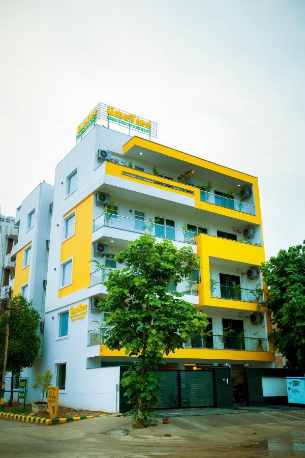 Apartment Luxury Studio Service Lime Tree -near Artemis Hospital, Sector - 51 *