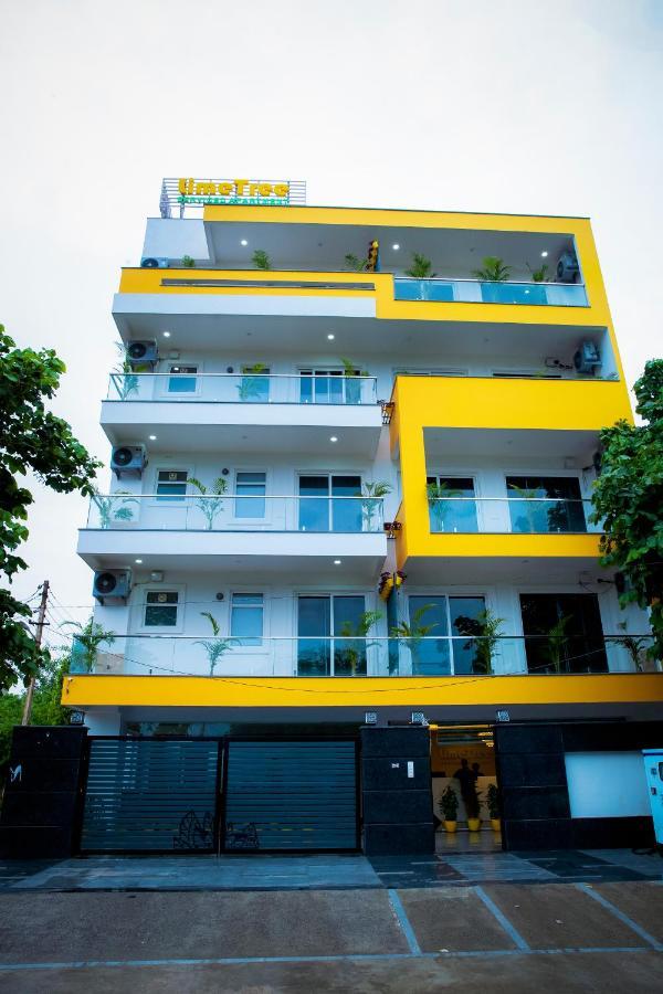 Luxury Studio Service Lime Tree -near Artemis Hospital, Sector - 51 Apartment *