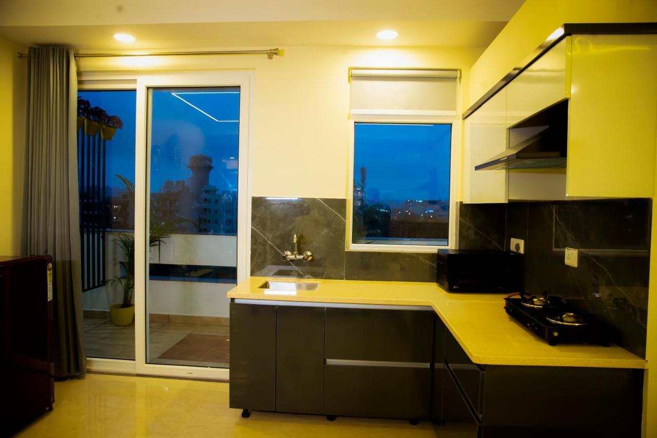Luxury Studio Service Lime Tree -near Artemis Hospital, Sector - 51