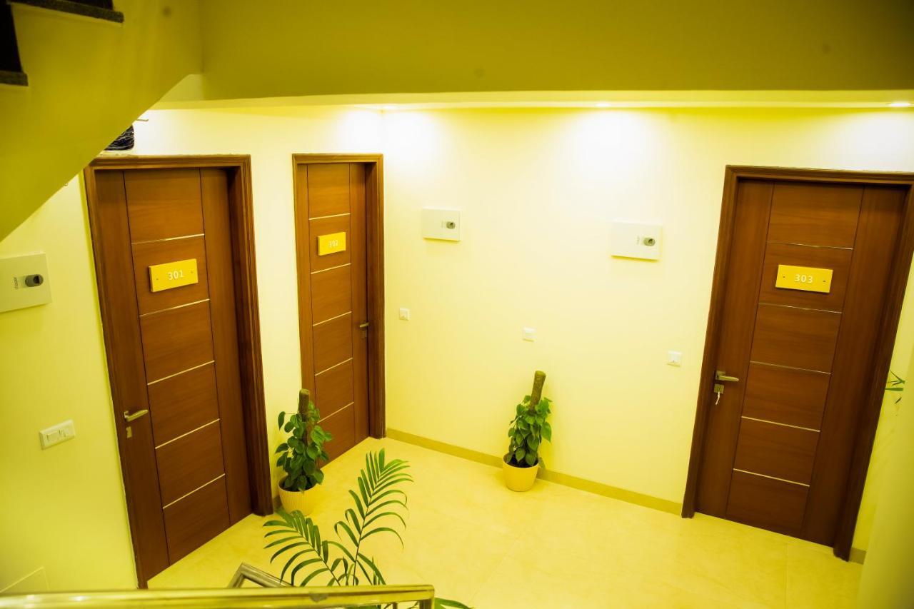Luxury Studio Service Lime Tree -near Artemis Hospital, Sector - 51 * Gurgaon