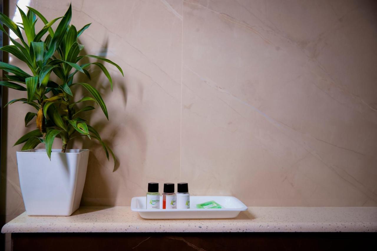 Luxury Studio Service Lime Tree -near Artemis Hospital, Sector - 51 *