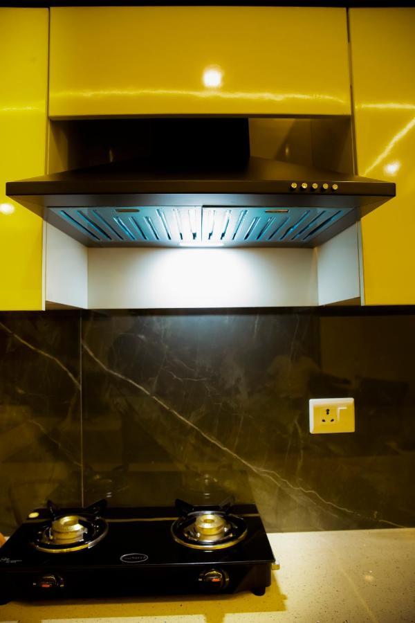 Luxury Studio Service Lime Tree -near Artemis Hospital, Sector - 51 Apartment *