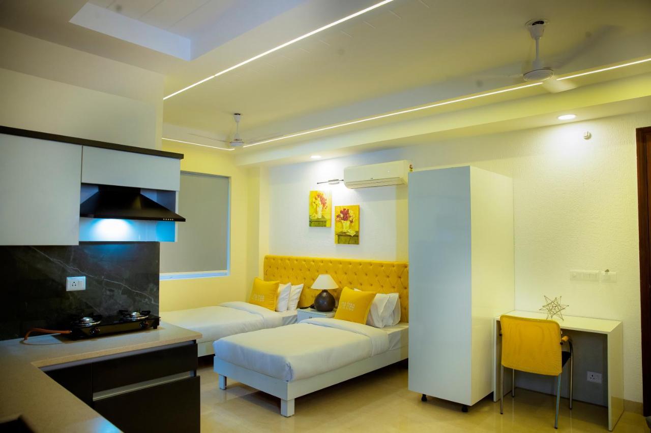 Apartment Luxury Studio Service Lime Tree -near Artemis Hospital, Sector - 51 *