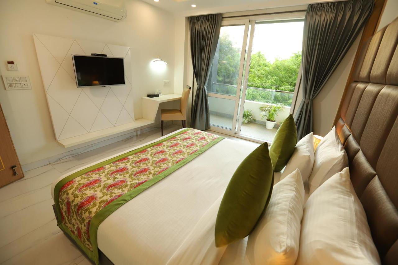 Keshav Residency Near Medanta Hotel 3*