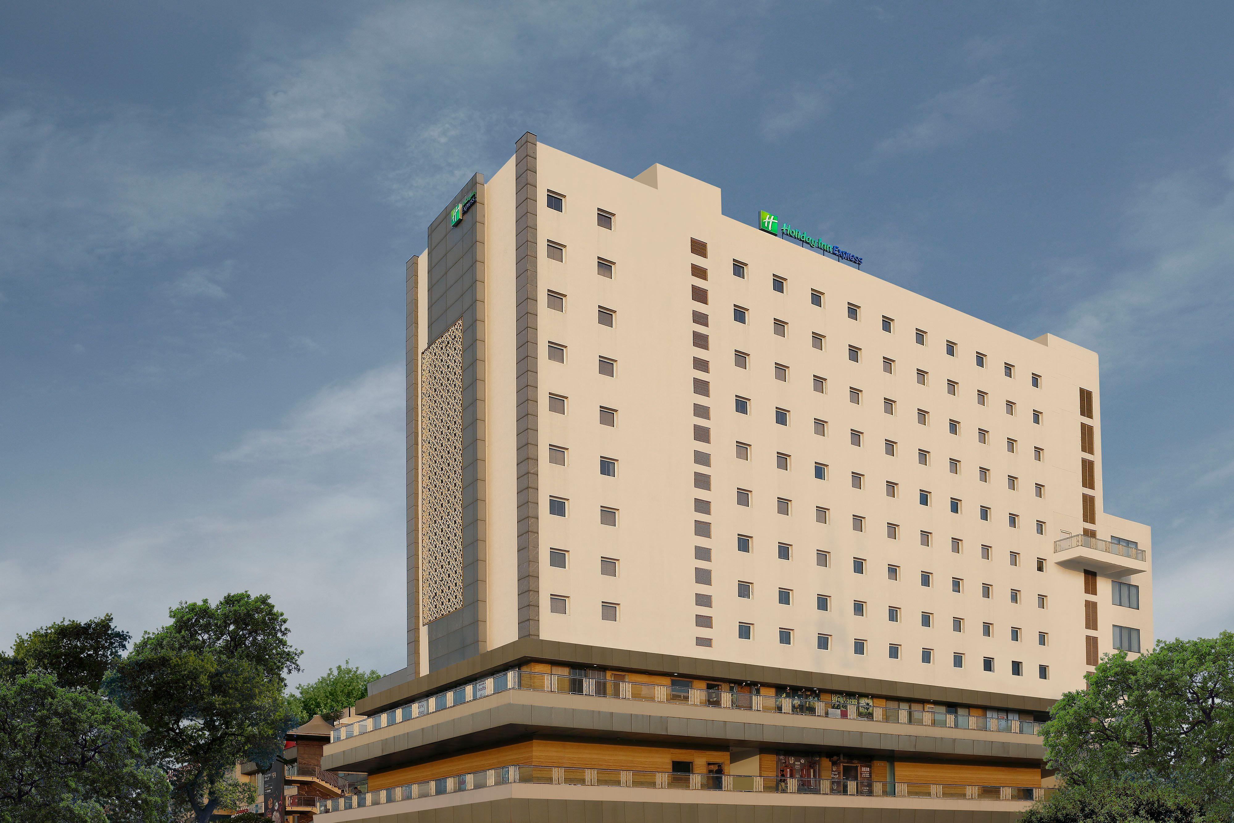 Hotel Express Gurugram Sector 50 By Ihg