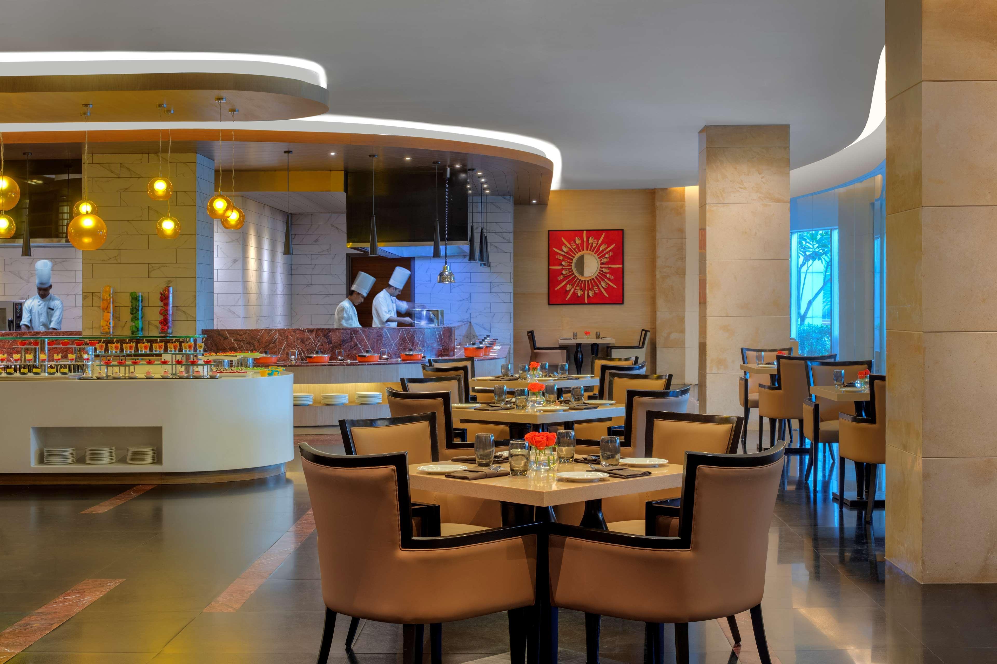Radisson Gurugram Udyog Vihar 5*