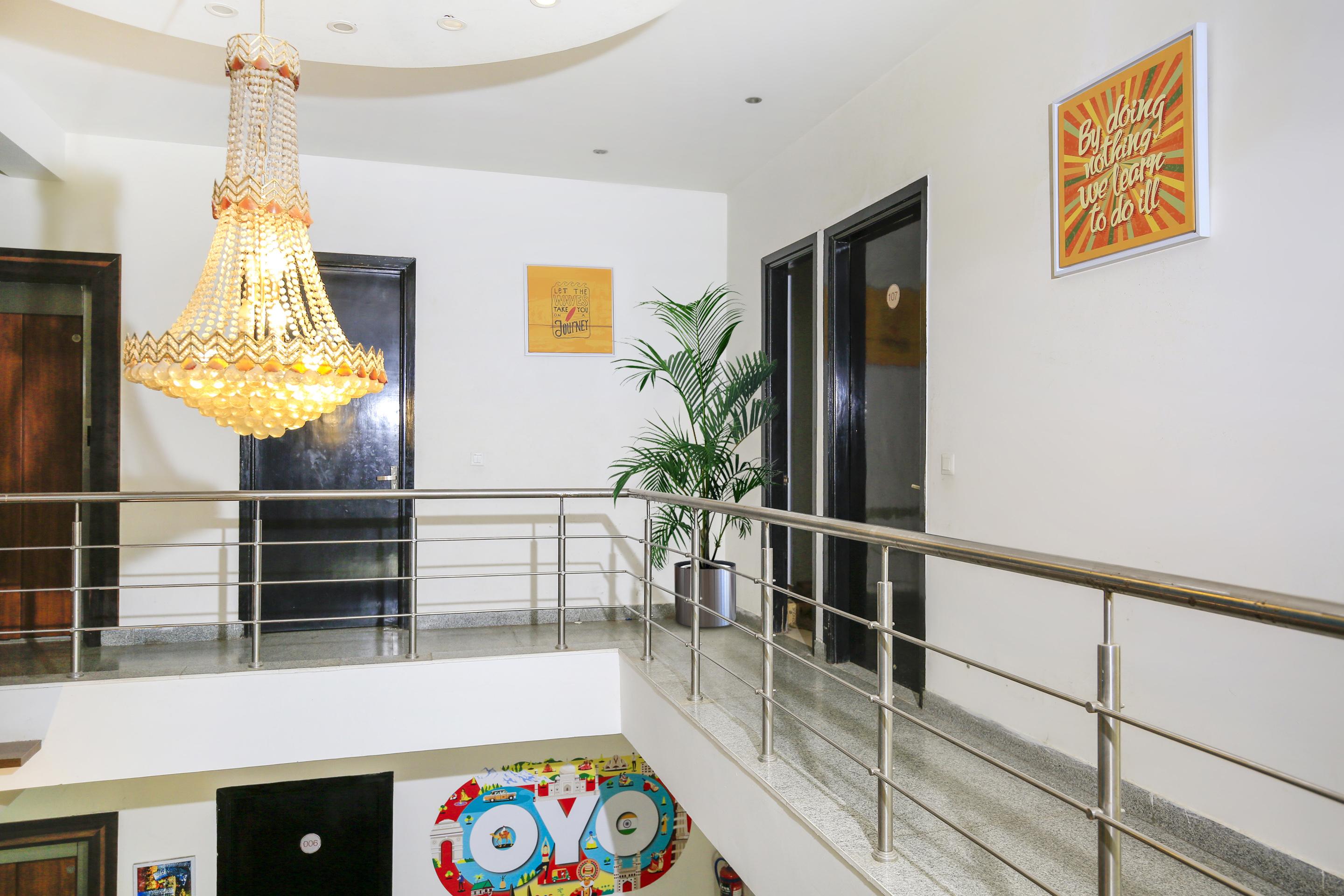 Hotel O Golf Near Aravali Biodiversity Park
