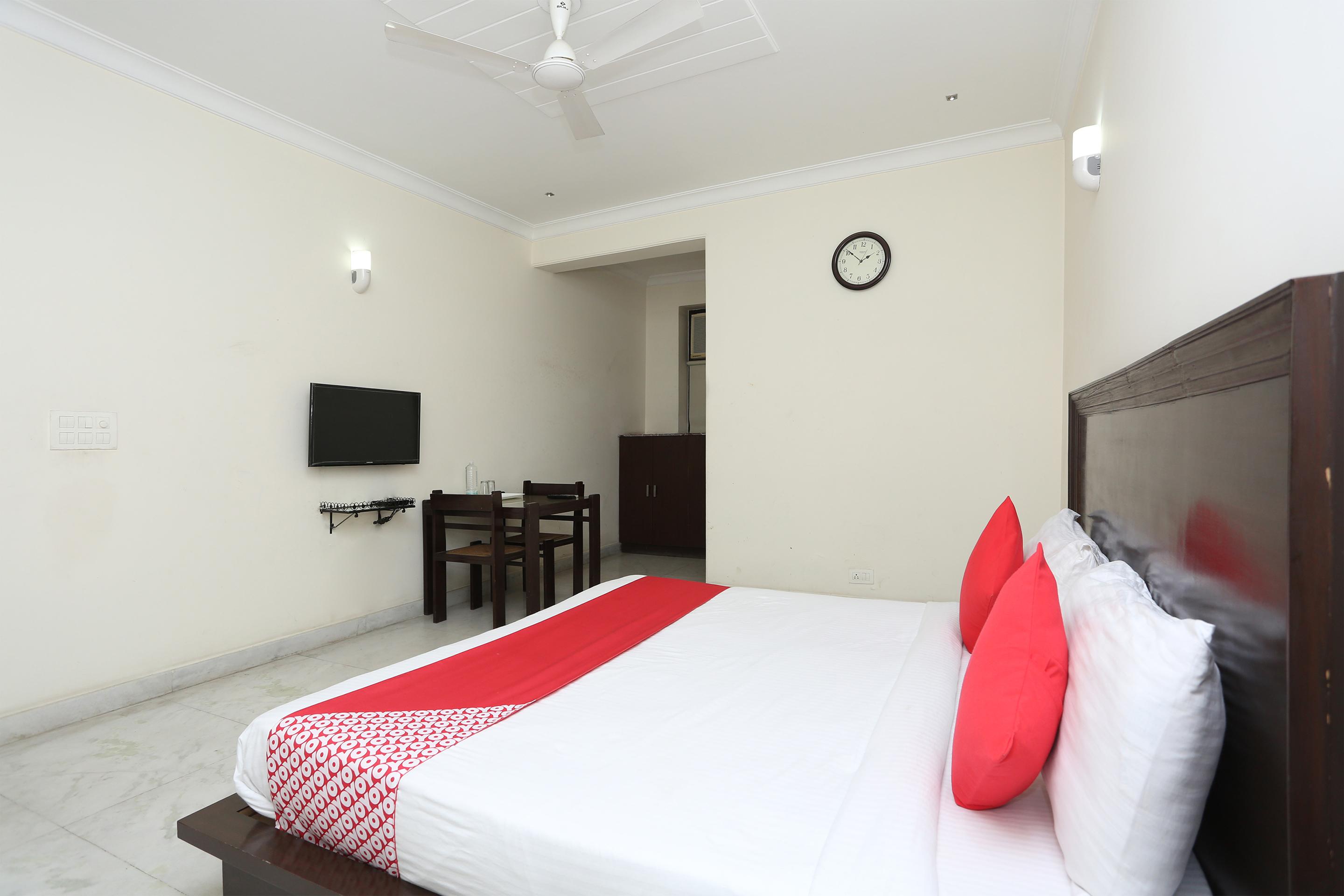 Oyo 15822 Ryan Residency Gurgaon