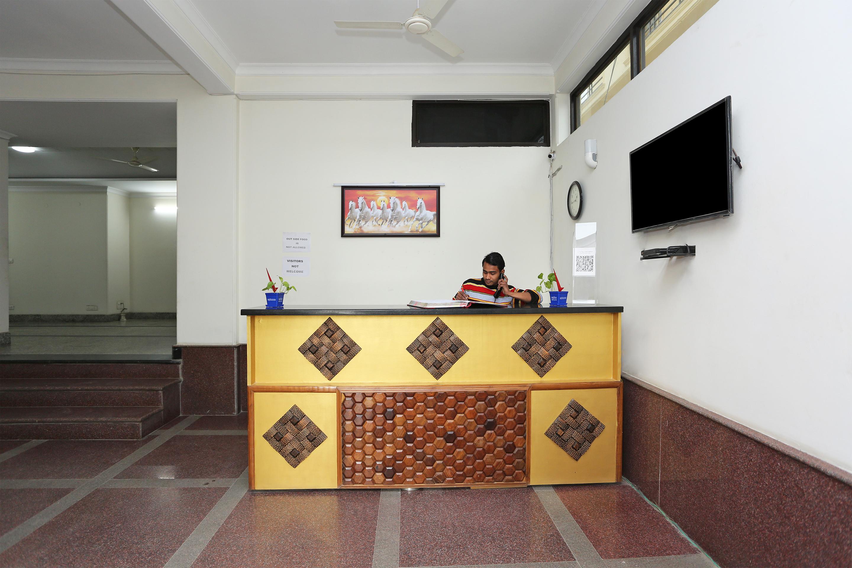 Oyo 15822 Ryan Residency Gurgaon