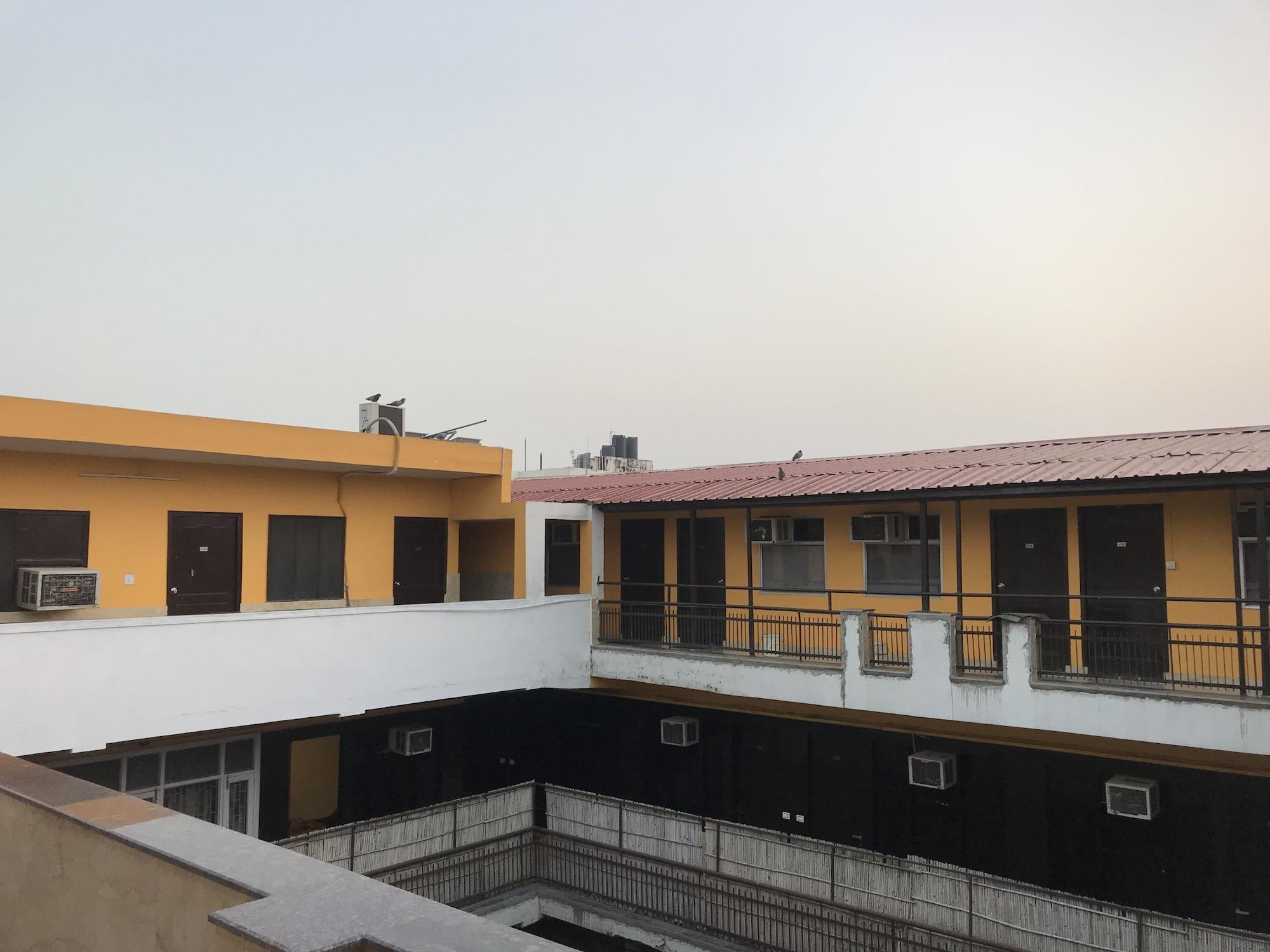 O Samrat Hotel Gurgaon