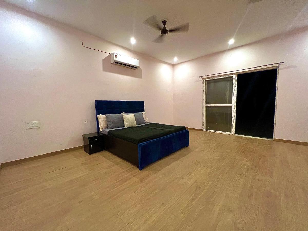 Entire Farm And Pool For Holi Party 3bhk With Very Big Hall Farm stay