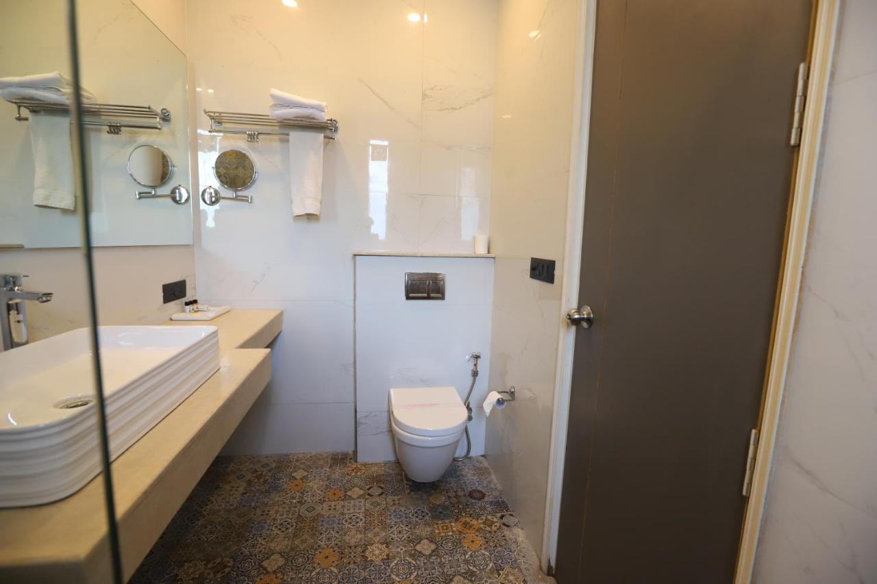 Keshav Residency Near Medanta Hotel 3*