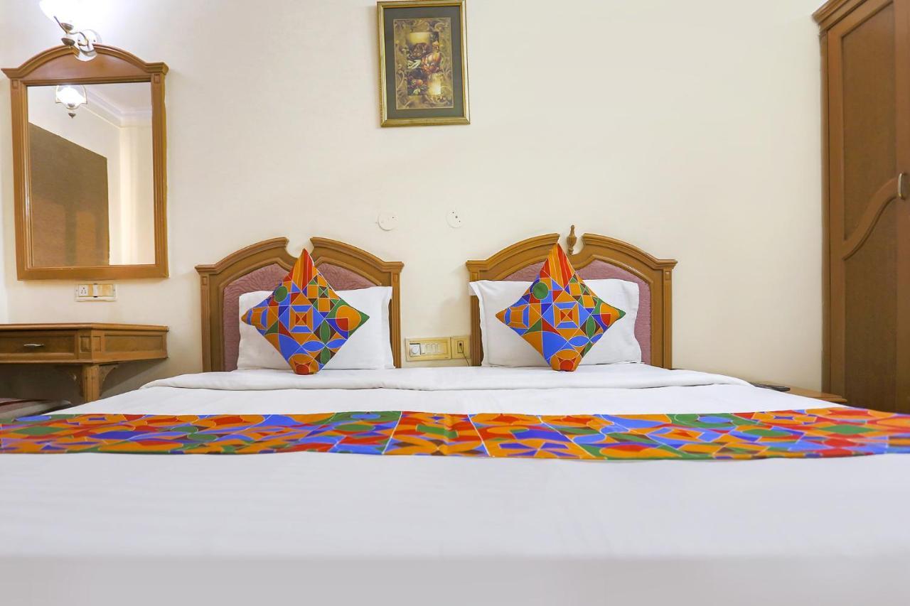 Hotel Fabhotel Altus Gurgaon