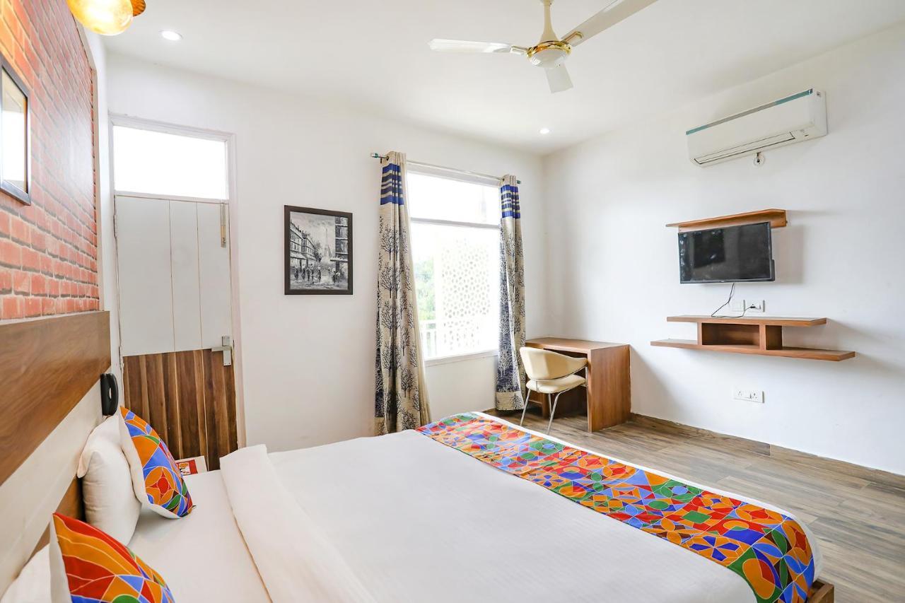 Hotel Fabhotel Aravali