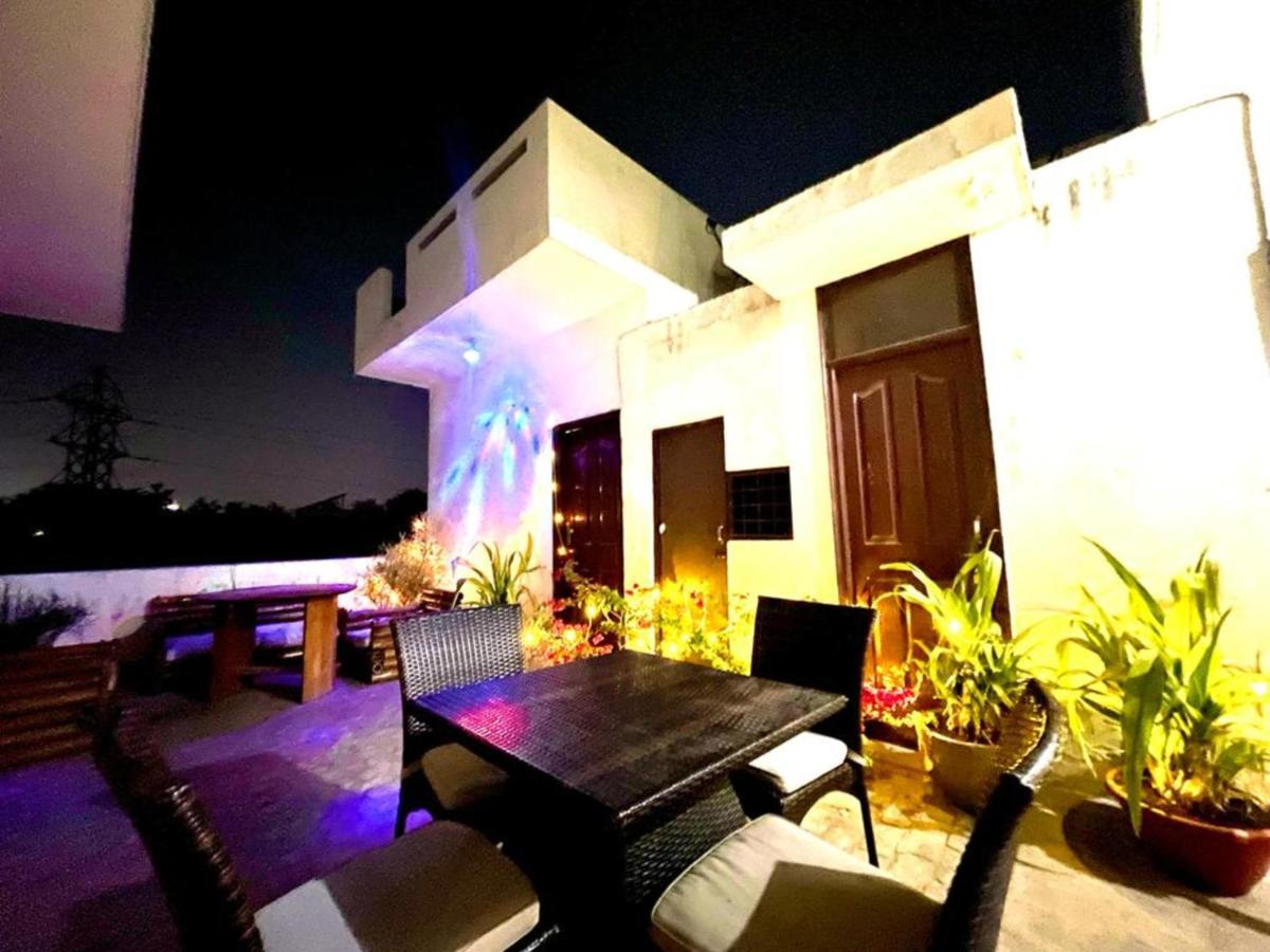 Villa Spacious 3bhk On Terrace With Jacuzzi For Parties For Parties *