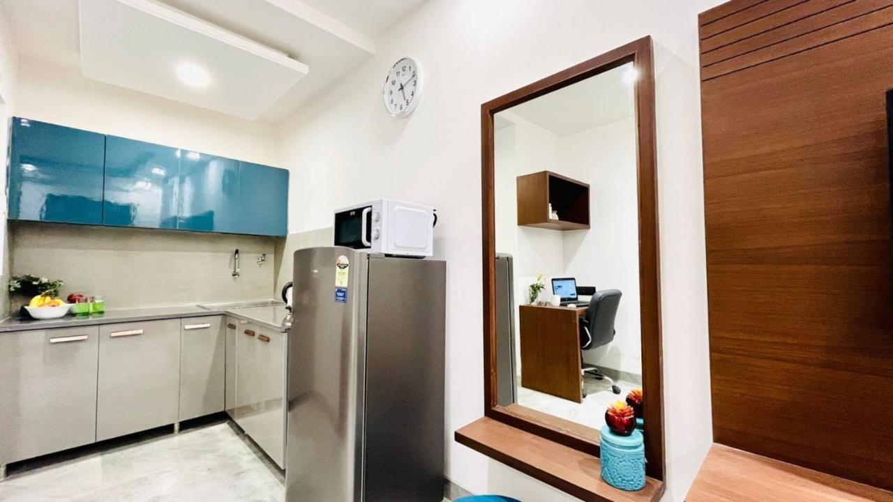 Zen - Dlf Cybercity Apartment *