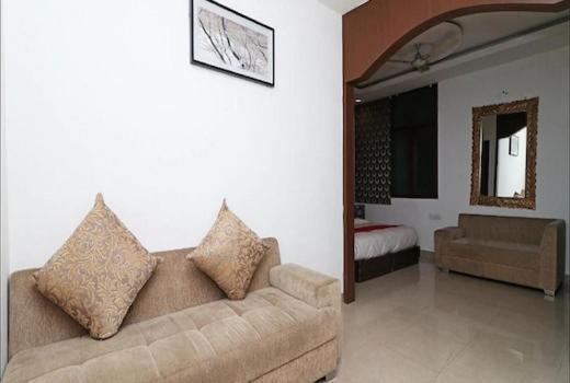Hotel New Rajwada By Wb *